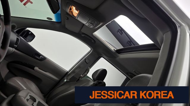 2014 Kia Carnival R - Thumbnail 6