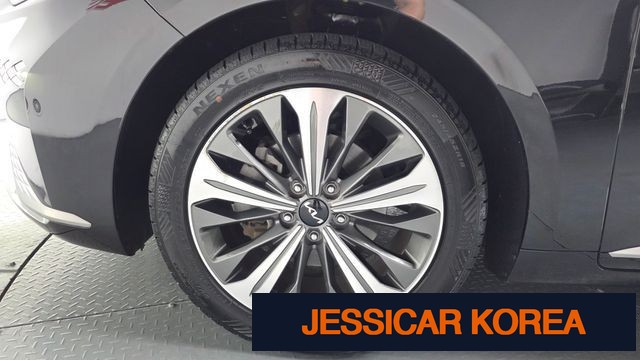 2022 Kia K8 Hybrid - Thumbnail 5