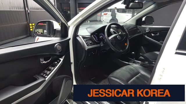 2014 KG Mobility New Korando C - Thumbnail 8