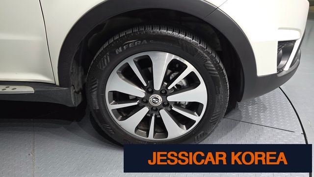 2014 KG Mobility New Korando C - Thumbnail 11