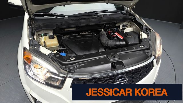 2014 KG Mobility New Korando C - Thumbnail 19