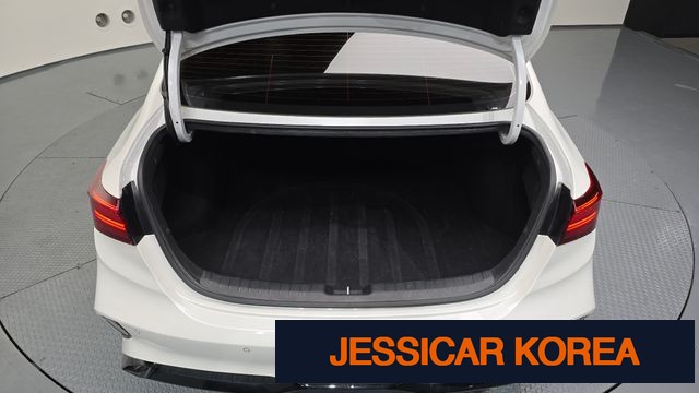 2022 Kia The New K3 2nd Generation - Thumbnail 8