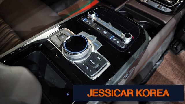 2019 Genesis G90 - Thumbnail 9
