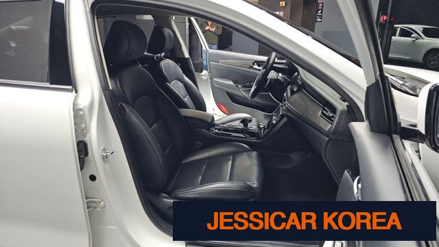 2020 Kia K7 Premier - Thumbnail 18