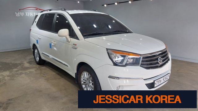 2014 KG Mobility Korando Turismo - Thumbnail 3