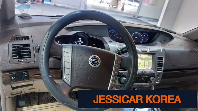 2014 KG Mobility Korando Turismo - Thumbnail 12