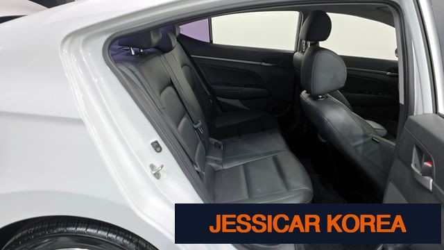 2018 Hyundai Avante AD - Thumbnail 3