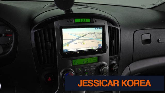 2012 Hyundai Grand Starex - Thumbnail 3
