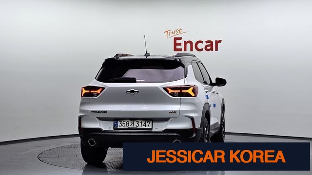 2021 Chevrolet Trailblazer - Thumbnail 3