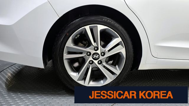 2018 Hyundai Avante AD - Thumbnail 16