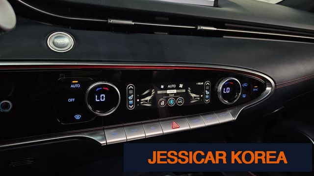 2021 Genesis GV70 - Thumbnail 12