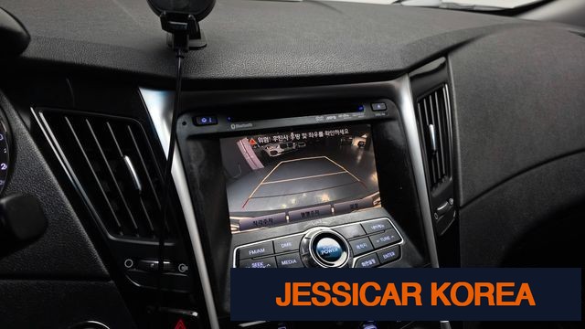 2010 Hyundai YF Sonata - Thumbnail 17