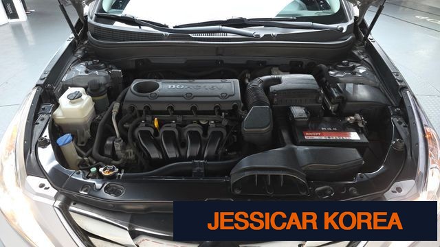 2010 Hyundai YF Sonata - Thumbnail 20