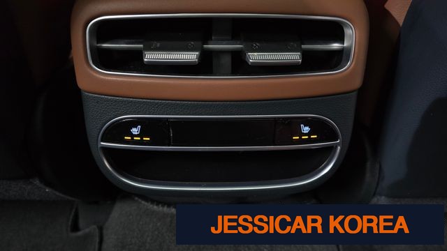 2022 Genesis GV70 - Thumbnail 2