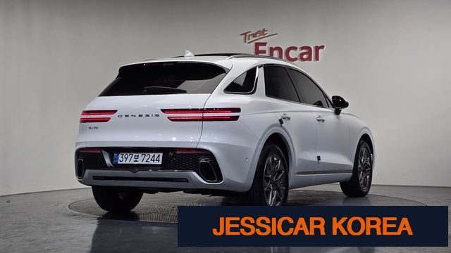 2022 Genesis GV70 - Thumbnail 18