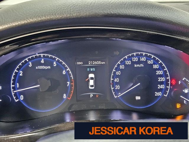 2013 Hyundai Genesis - Thumbnail 5
