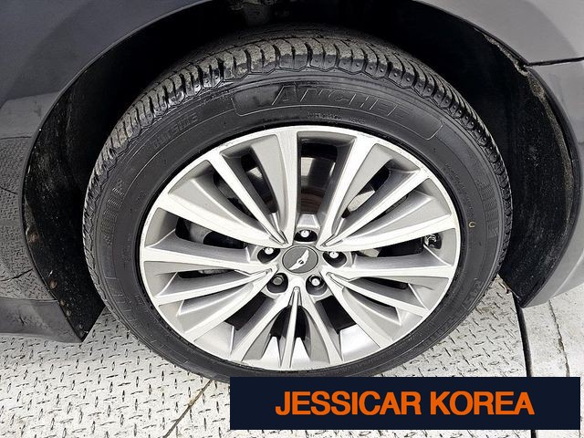 2013 Hyundai Genesis - Thumbnail 13
