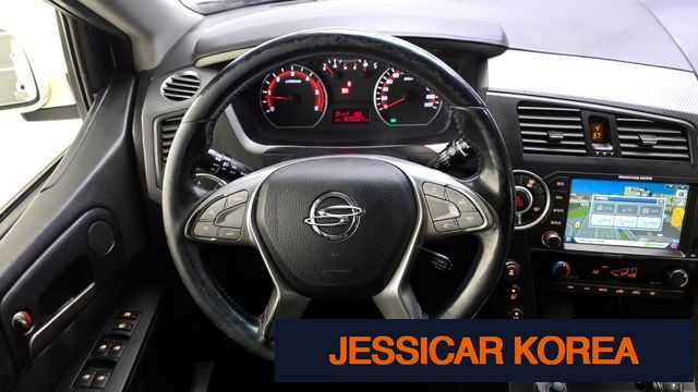 2016 KG Mobility Korando Sports - Thumbnail 10
