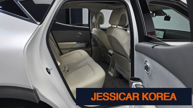 2022 Genesis GV60 - Thumbnail 2