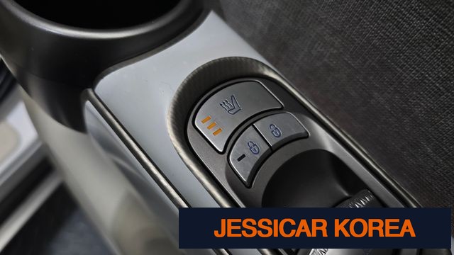 2022 Genesis GV60 - Thumbnail 12