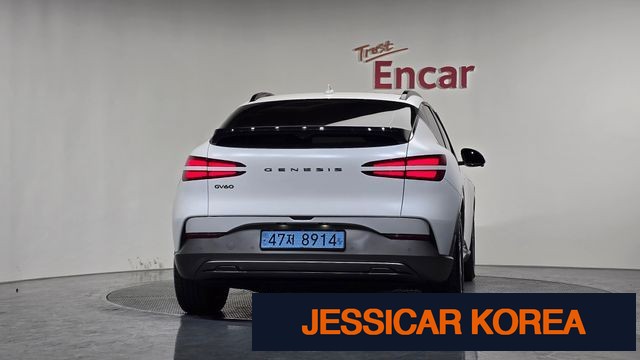 2022 Genesis GV60 - Thumbnail 18