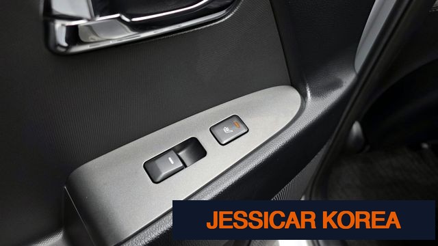 2012 Kia Sportage R - Thumbnail 5