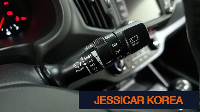2012 Kia Sportage R - Thumbnail 9