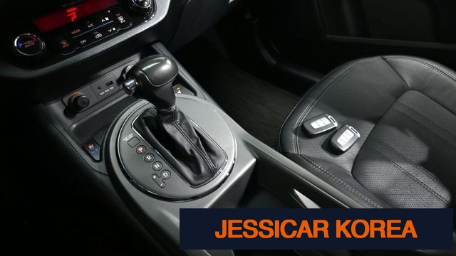 2012 Kia Sportage R - Thumbnail 16