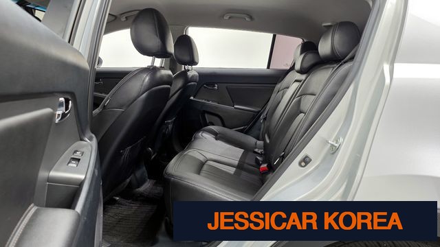 2012 Kia Sportage R - Thumbnail 18