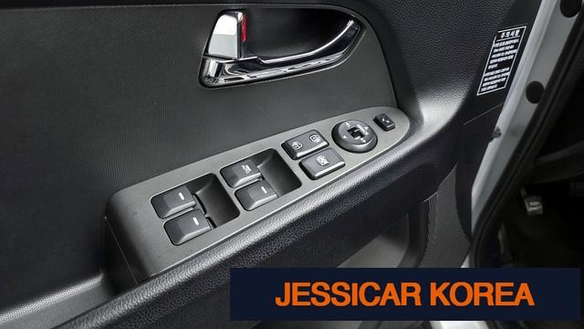 2012 Kia Sportage R - Thumbnail 20