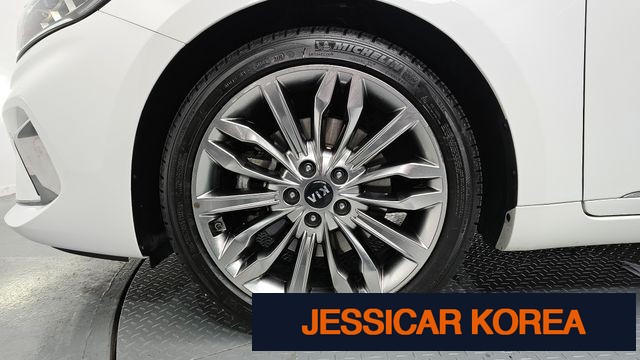 2020 Kia K7 Premier - Thumbnail 18