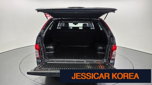 2017 KG Mobility The New Korando Sports - Thumbnail 10