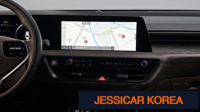 2022 Kia K8 Hybrid - Thumbnail 5