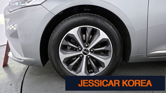 2022 Kia K8 Hybrid - Thumbnail 6