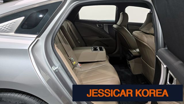 2022 Kia K8 Hybrid - Thumbnail 11