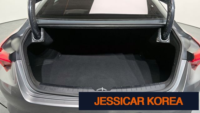 2022 Kia K8 Hybrid - Thumbnail 17