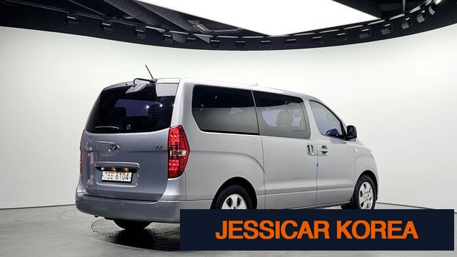 2018 Hyundai The New Grand Starex - Thumbnail 3