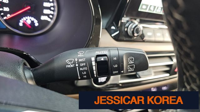 2023 Kia Seltos - Thumbnail 2