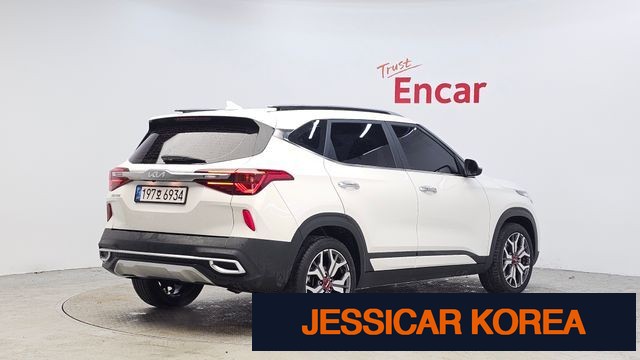2023 Kia Seltos - Thumbnail 4