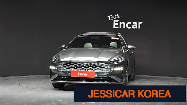 2023 Kia K8 - Thumbnail 2
