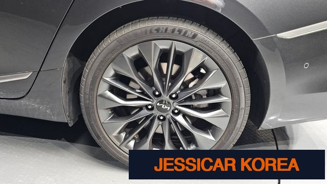 2023 Kia K8 - Thumbnail 7