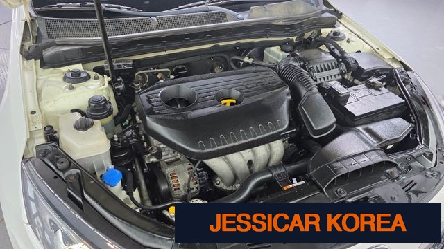 2012 Kia K5 - Thumbnail 12