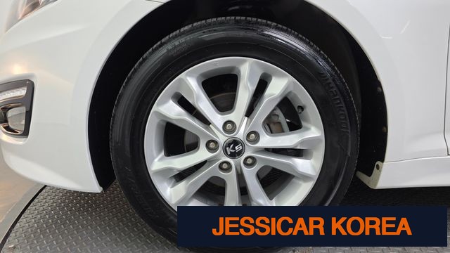 2012 Kia K5 - Thumbnail 14