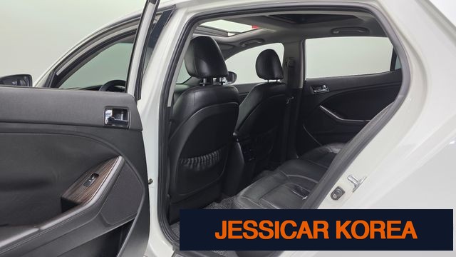 2012 Kia K5 - Thumbnail 16
