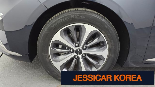 2022 Kia K8 Hybrid - Thumbnail 18