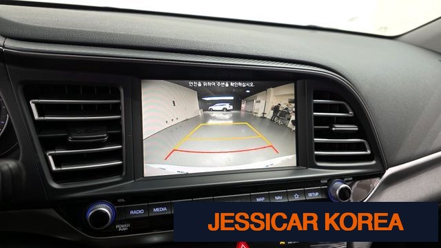 2020 Hyundai The New Avante AD - Thumbnail 8