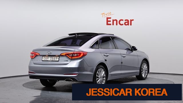 2016 Hyundai LF Sonata - Thumbnail 9