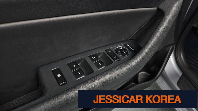 2016 Hyundai LF Sonata - Thumbnail 11