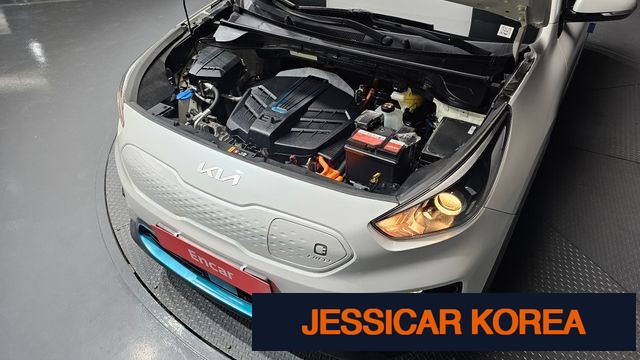2022 Kia Niro EV - Thumbnail 18