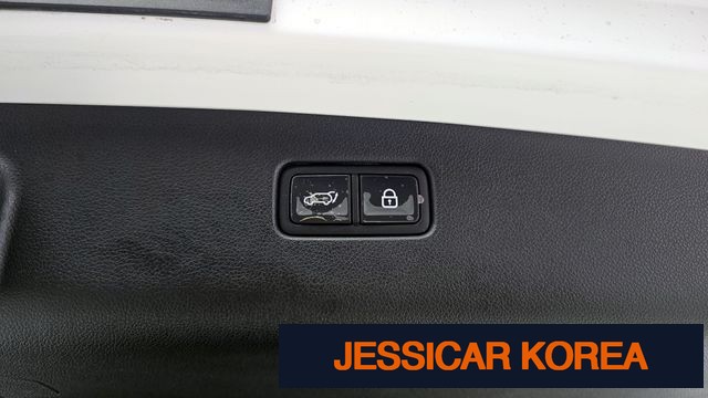2021 Genesis GV70 - Thumbnail 3